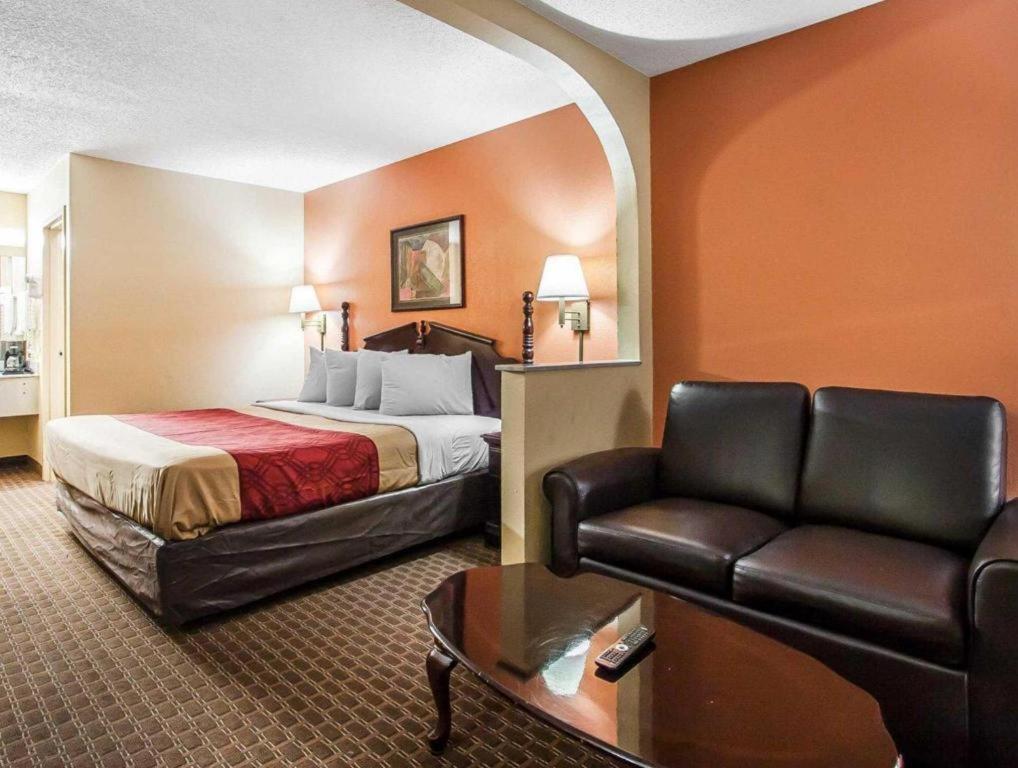 Econo Lodge Inn & Suites I-20, Exit 73 Tuscaloosa Exterior foto