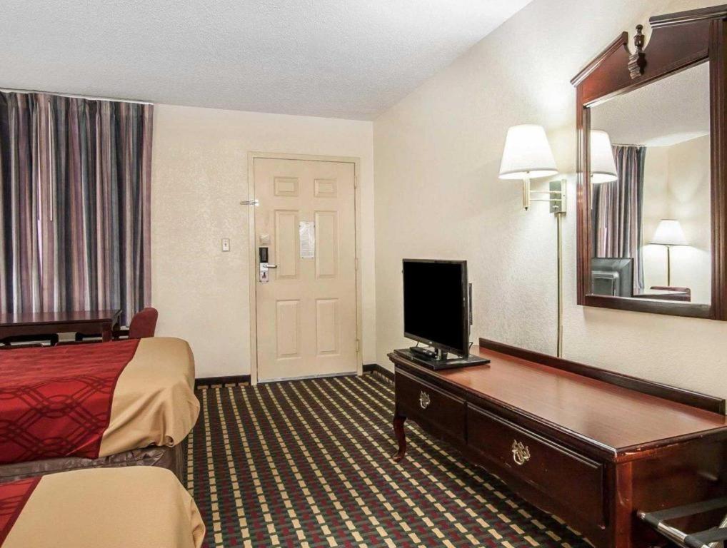 Econo Lodge Inn & Suites I-20, Exit 73 Tuscaloosa Exterior foto