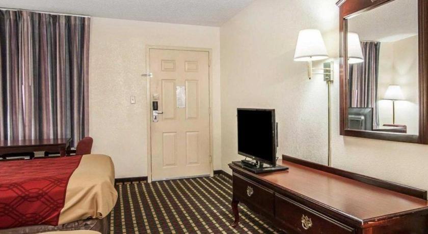 Econo Lodge Inn & Suites I-20, Exit 73 Tuscaloosa Exterior foto